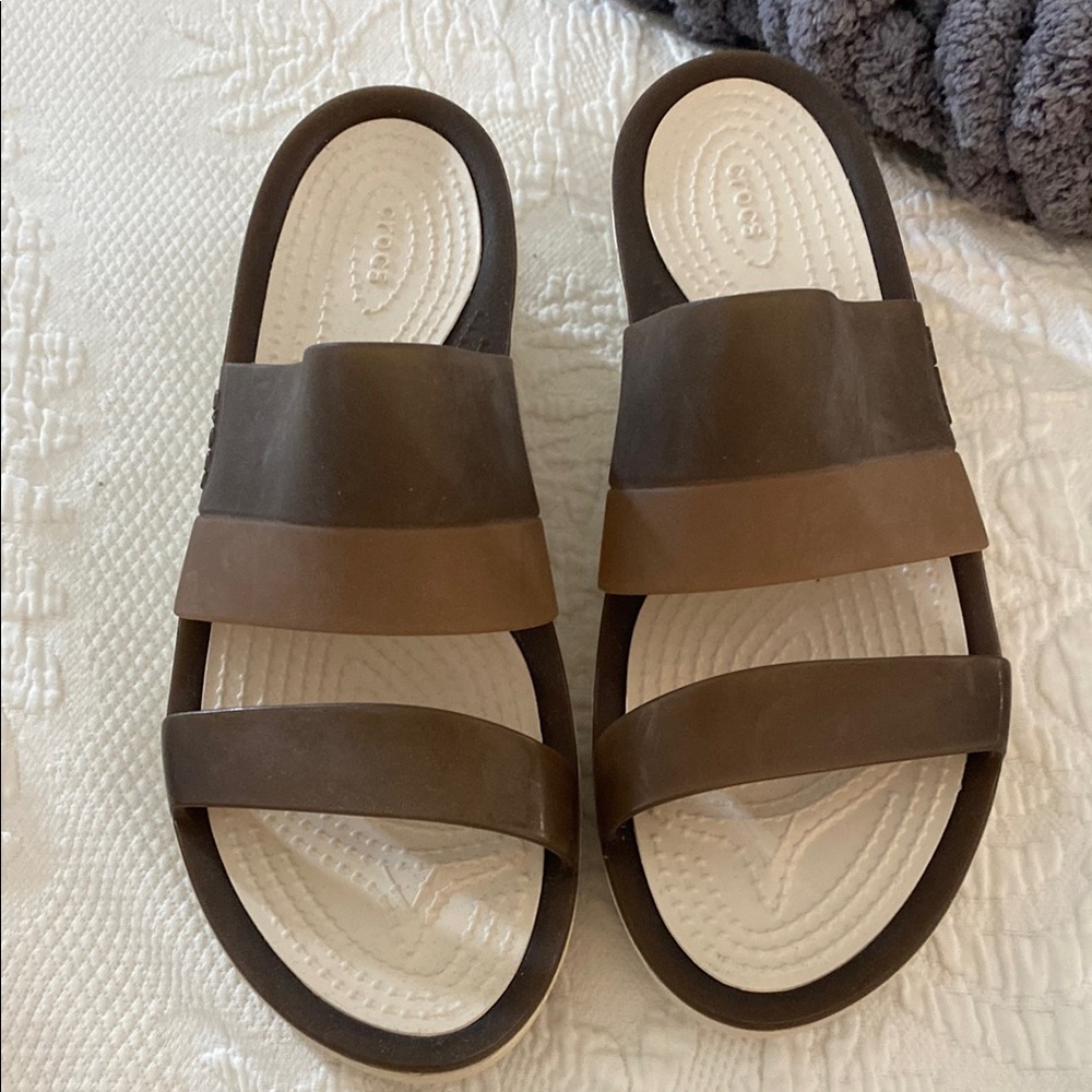 Croc Brown and Cream Slide Sandals